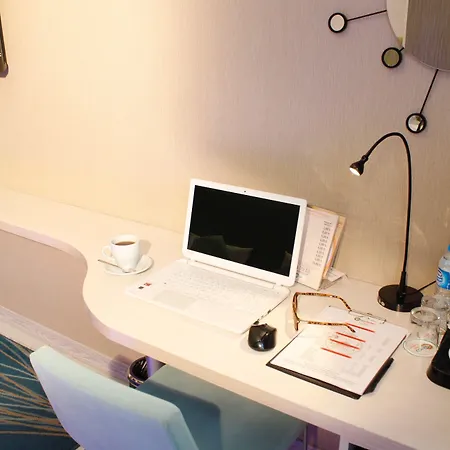 Tempo 4levent מלון