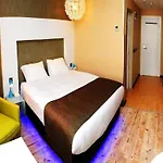 Отель Tempo 4levent 3*